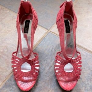 White House Black Market , size 8m, strappy zipper heel sandal, pink reptile